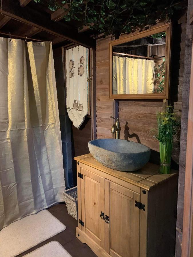 Starry Meadow & Rescued Animal Experiences Villa Great Yarmouth Exteriör bild