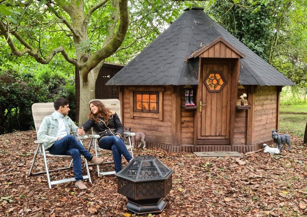 Starry Meadow & Rescued Animal Experiences Villa Great Yarmouth Exteriör bild